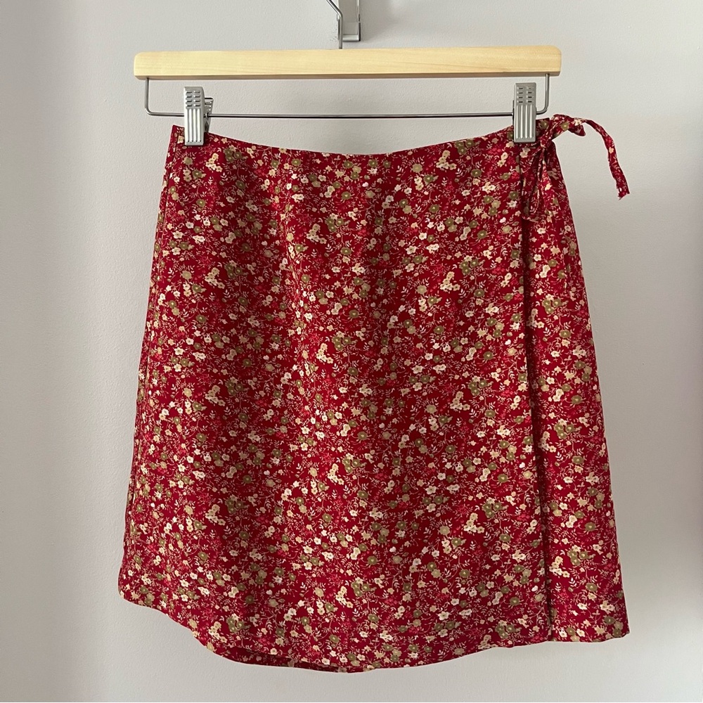 VINTAGE Floral Red Mini Skirt